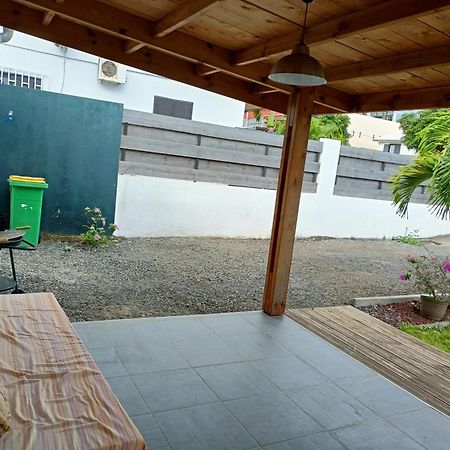 jolie maison st pierre , JACUZZI, jardin, Saint Pierre Extérieur photo